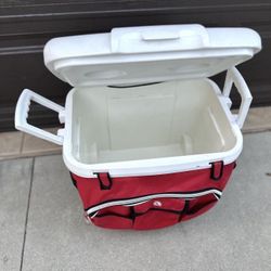 Igloo Cooler Budweiser On Wheels 