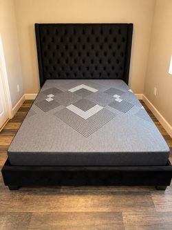 Black Tufted Upholstered Bed Frame with Mattress
