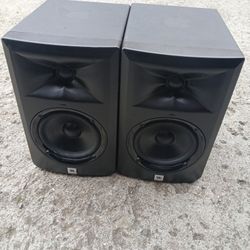 Jbl Powered  Speakers 