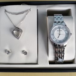 ❤️ New Authentic Women's Bulova Watch With A Swarovski Necklace And Earrings Set ❤️ 