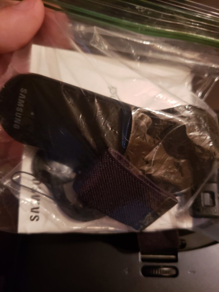 New gear vr goggles with remote