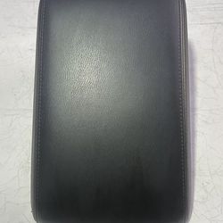 2013 Infiniti M37 Armrest/Center Console Lid Black