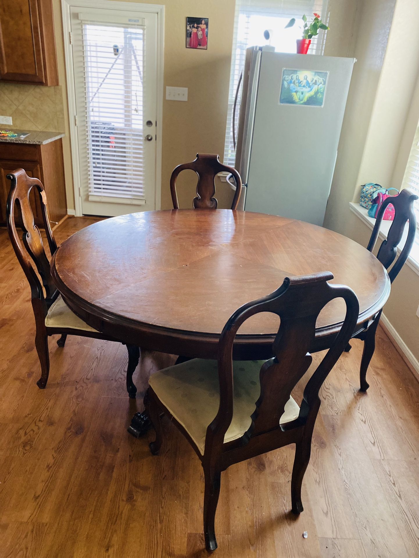 Dining Table With 6 Chairs  & Formal Table Cloth 