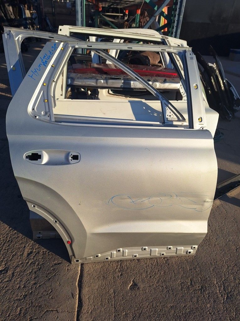 Hyundai Palisade Right Rear Door Oem