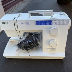 PAFF 1142 Sewing Machine