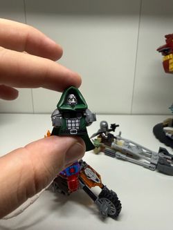 Dr doom Lego mini figure