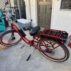 PRICE NEGOTIABLE - Pedego Comfort Cruiser E-Bike