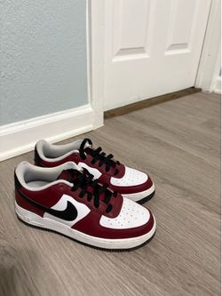 Nike Air Force maroon