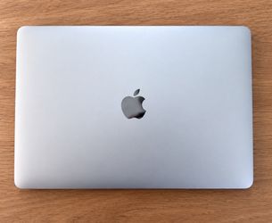 MacBook Pro 13” 2016