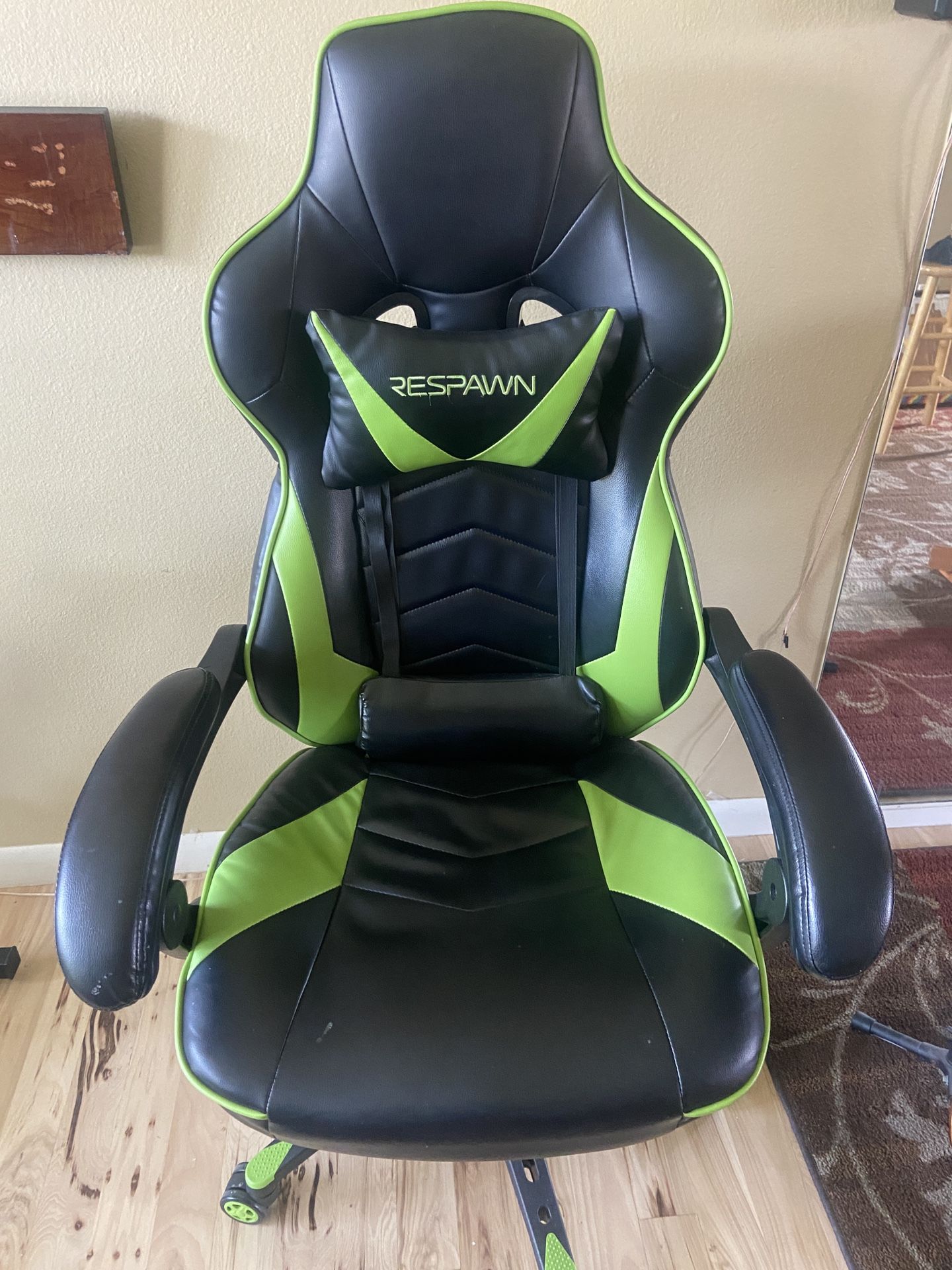 RESPAWN 110 Ergonomic Gaming Chair