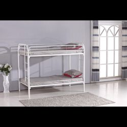 Bunk bed NÉW ALSO comes In Pink Or Blue 