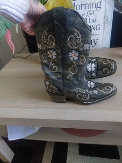Woman's Boots