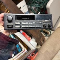 1995 Honda Accord Stock Stereo And CD player