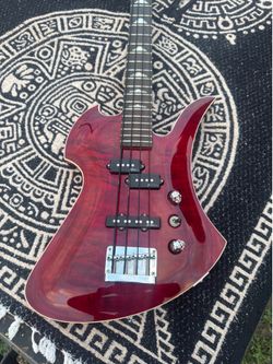 B.C. Rich Mockingbird