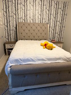 Queen bed with mattress, 2 night stand