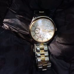Fossil females watch