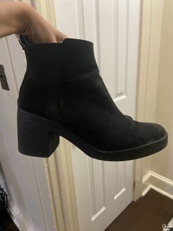 black booties