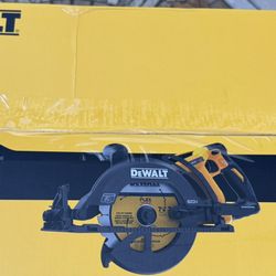 Exclusive DEWALT FLEXVOLT 60V MAX Cordless Brushless 7-1/4 in. Wormdrive Style Circular Saw (Tool Only)