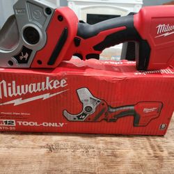 Millwake M12 Pipe Shrear New In Box $150