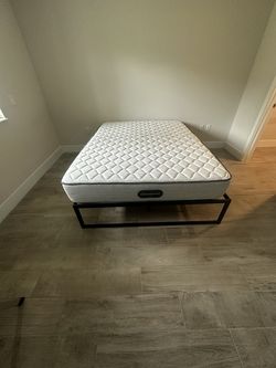 Beautyrest BR800 11.25" Firm Queen Mattress