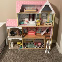Dollhouse 