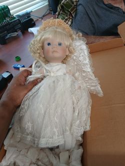 Lee Middleton Christmas Angel Doll