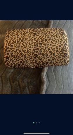 Cheetah Back Pillow