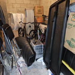 STORAGE 10 x 13 MUST GO GREAT STUFF