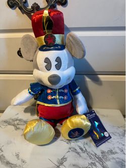 Disney Mickey Mouse: The Main Attraction Plush