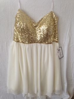 Formal Short Bee Darlin + size 22/23 cream gold dress