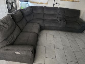 Large Gray Reclining Sectional With USB Ports, Cupholders & Storage