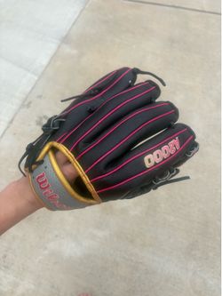 A2000 baseball glove left hand