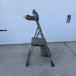 2 Step Ladder - Heavy Duty