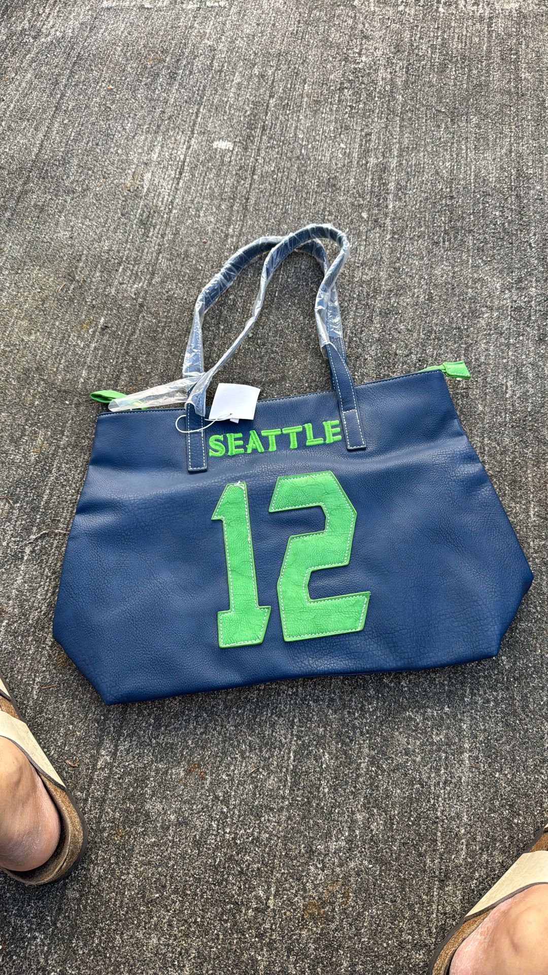 Seattle Seahawks Purse With Tags Attached For Women