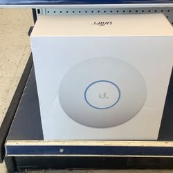 UniFi WiFi Router- In Box