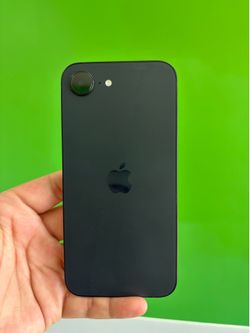 iPhone 16e