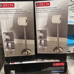 Delta Silverton Telescoping Free-Standing Toilet Paper Holder in Chrome