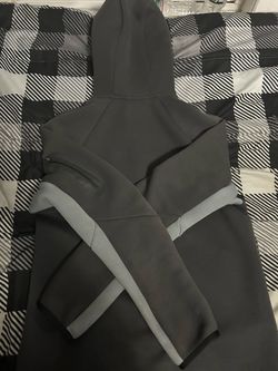 Nike Tech Cool Grey