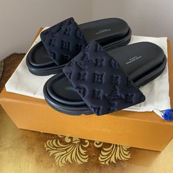 Louis Vuitton Slides Black