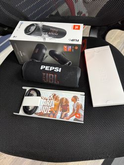 JBL Flip 6 Waterproof Bluetooth Wireless Speaker with Charger Cord and Box