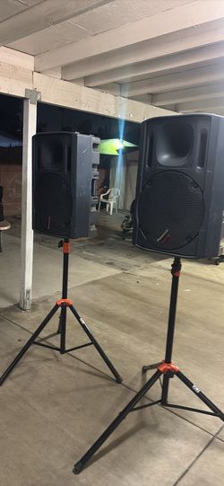 Panasonic Ramsa speakers with stand