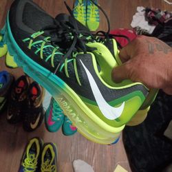 Mens Nike Shoes Size 13