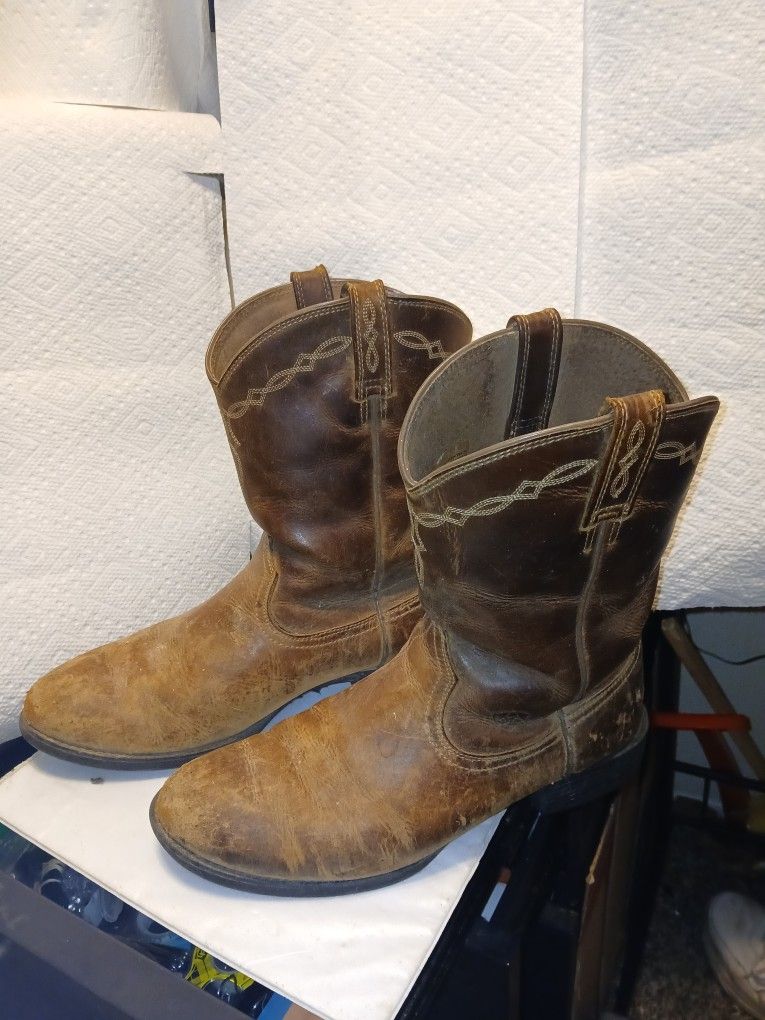 Ariat Boots π’ Size 10 & #BootPuller