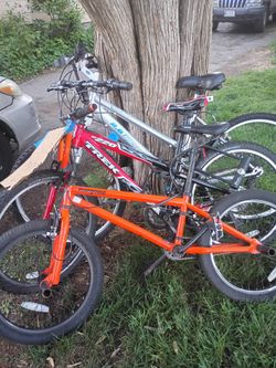 In good condition adult men's bikes