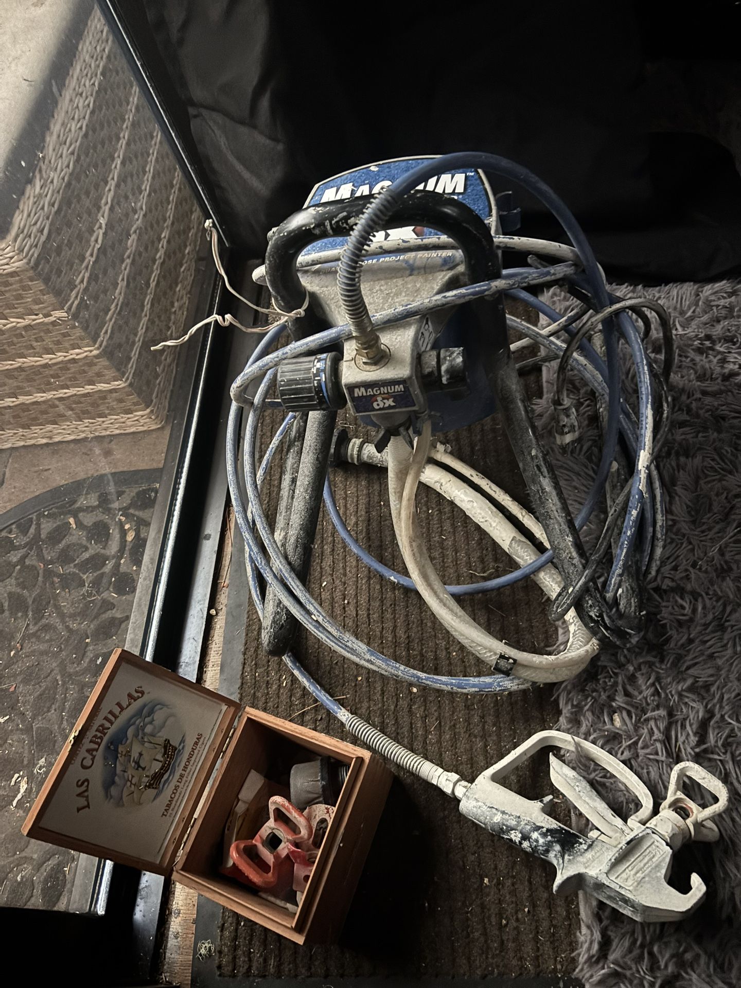Graco Magnum Paint Sprayer W/Xtra Tips