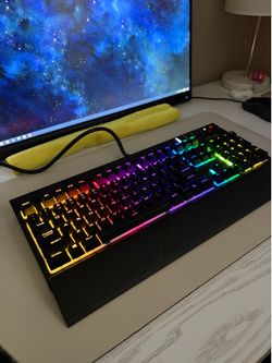 Corsair STRAFE RGB Mechanical Keyboard - Cherry MX Silent Switches - Includes Box