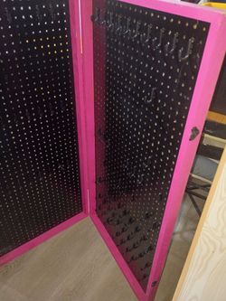 Jewelry display case