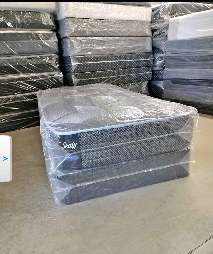 Clearance Mattress Sale