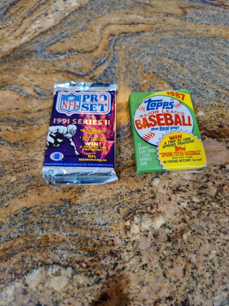  Brand New Baseball And Football Cards