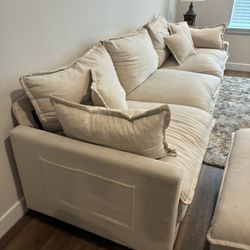 Couch With Two Ottomans
